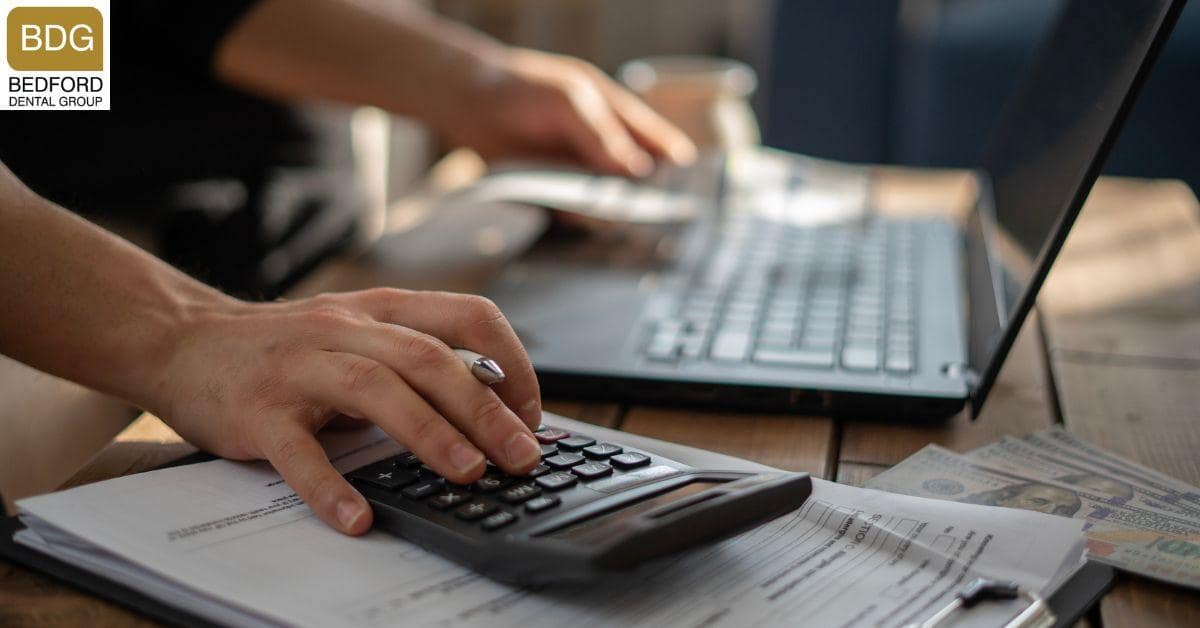 Dental Bonding vs Veneers: Making the Right Choice for Your Budget and Needs